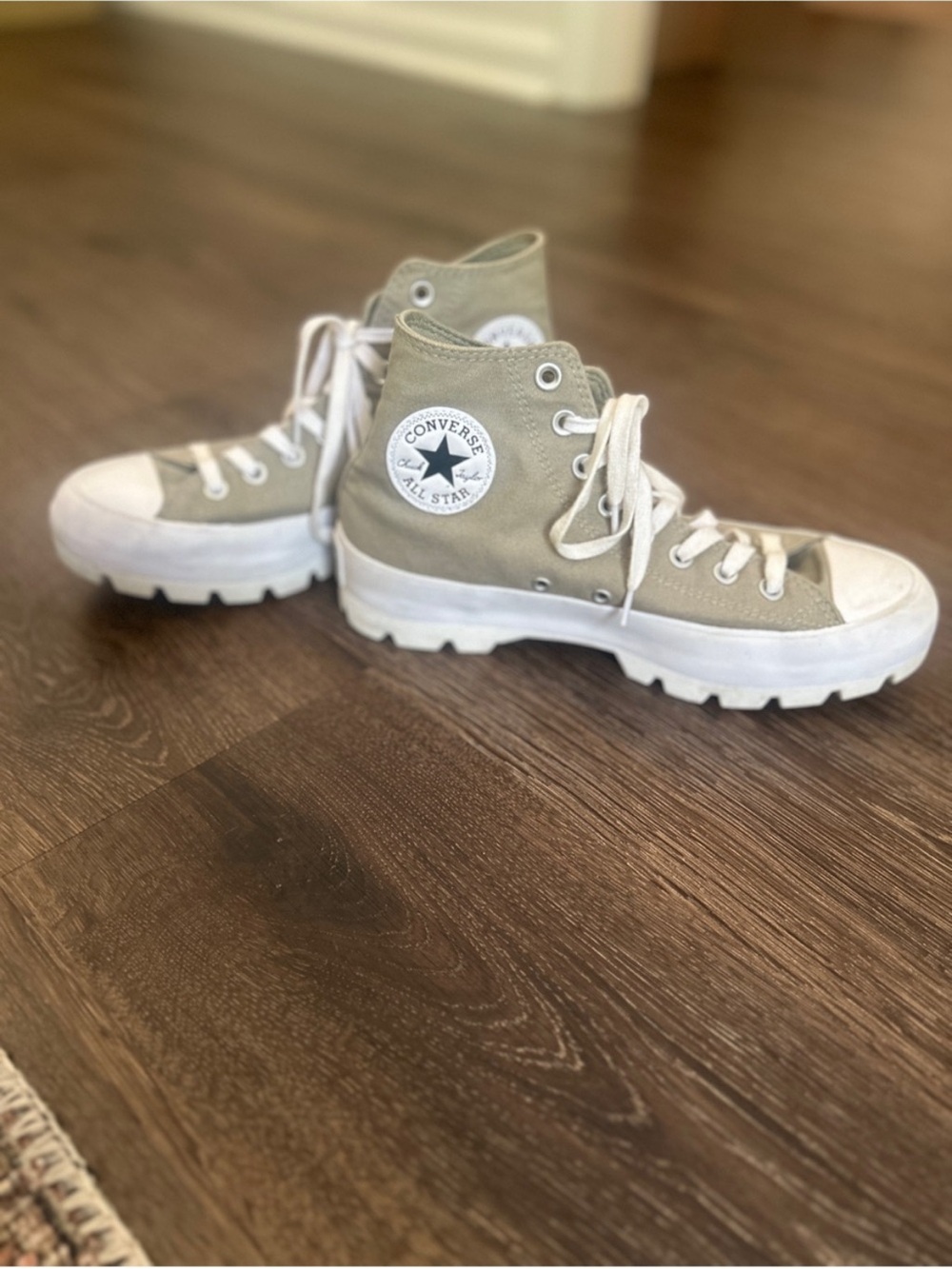 Converse Chuck Taylor All Star Lugged Hi Tops 571114C Light Field Surplus